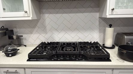 Frigidaire 36 inch stove top