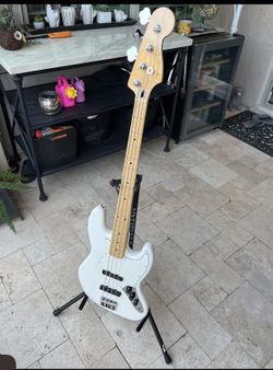 Fender Player Jazz Bass (Mexican)