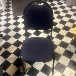 Free 6 Stackable Chairs