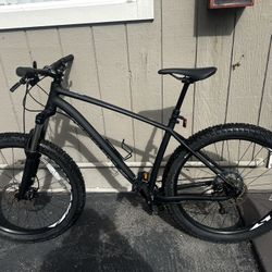 SPECIALIZED FUSE BIKE