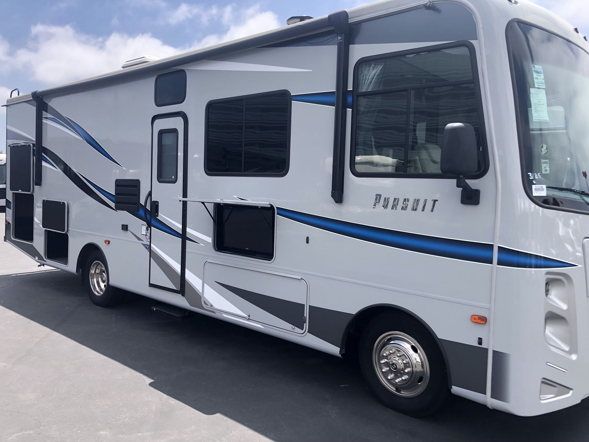Rv That Sleeps 8