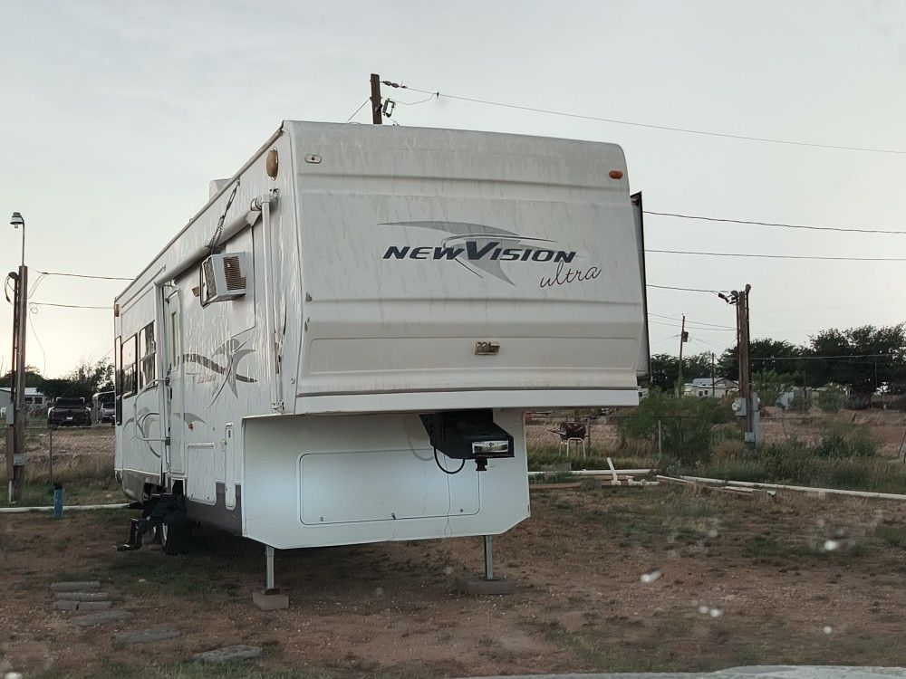 Fabolous 2003 New Vision Ultra Rv