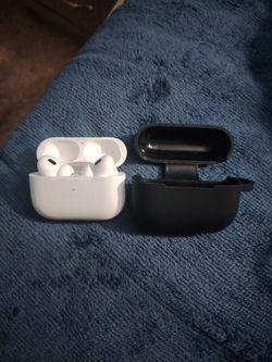 Airpods pro 2 with case