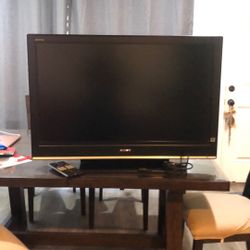Hi CL, I’m Selling A 46” Sony Flat Screen TV.