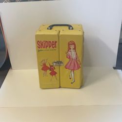 Vintage Barbie Skipper Case 