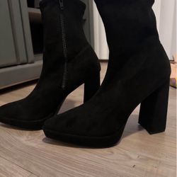 Black suede ankle high boots with heal