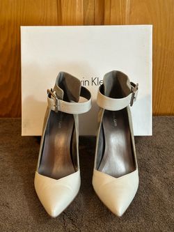 Ladies Calvin Klein Beige Suede & White Leather Pumps Heels 9.5M