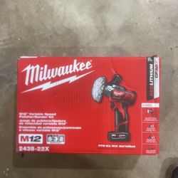 Milwaukee Polisher