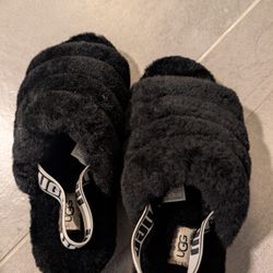 Uggs Black Slippers $25. Size 4 1/2 Girl's
