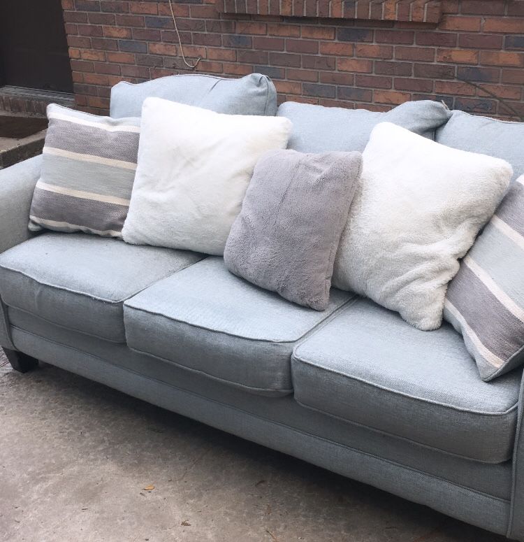 Couch FREE DELIVERY for Sale in Seffner, FL OfferUp