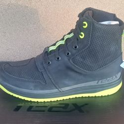 Motorcycle Boots With Box New