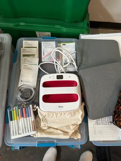 Cricut  Bundle