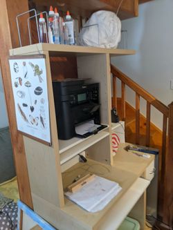 Free desk