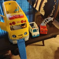 School Bus With Handle For Small Toddlers