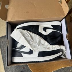 Jordan 1s Mid 