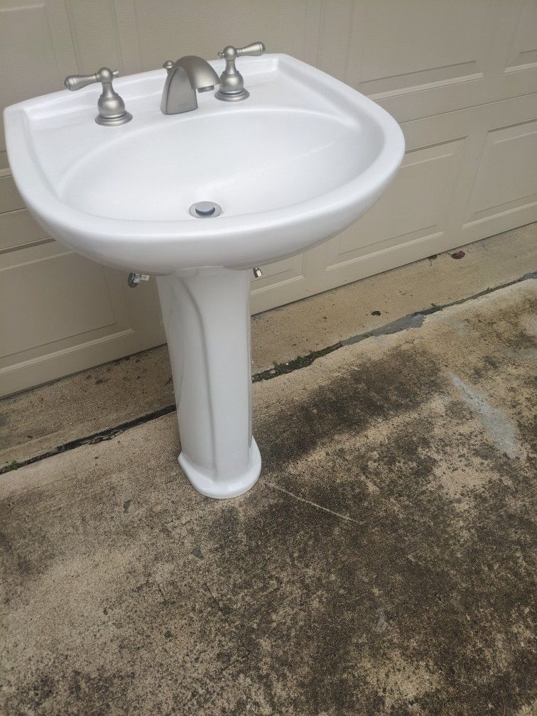 Pedestal Sink for Sale in Lewisville, TX OfferUp