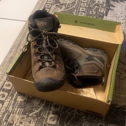 Keen hiking boots