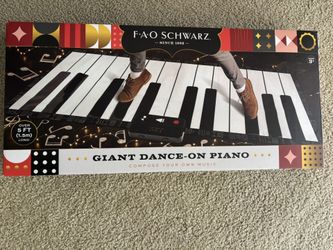 FAO Schwarz Giant Piano 