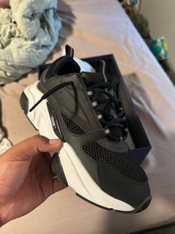 Dior b22 size 9