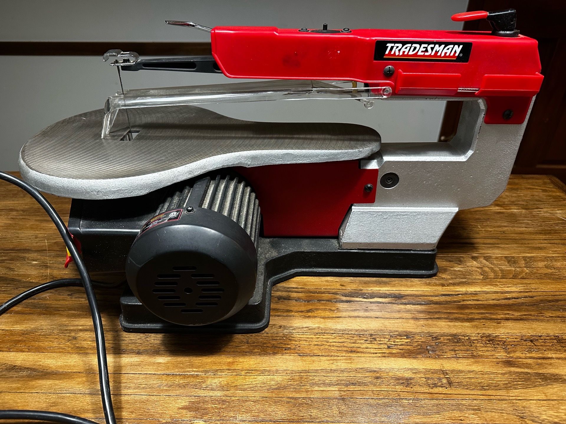 Tradesman scroll saw