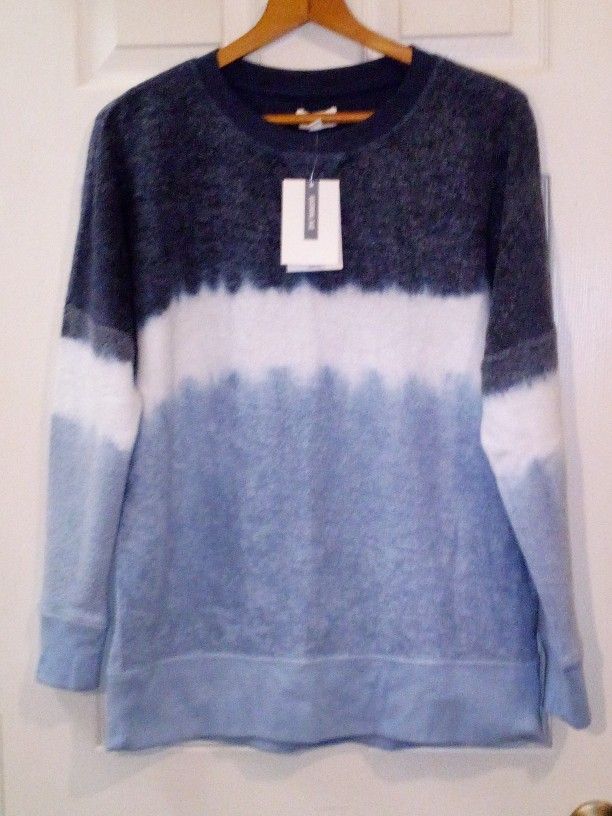 NWT True Craft The Soft Shop Blue Core Sweatshirt Size Small