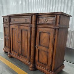 Free Delivery! Credenza 