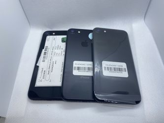 iPhone 7 - 32gb (UNLOCKED)