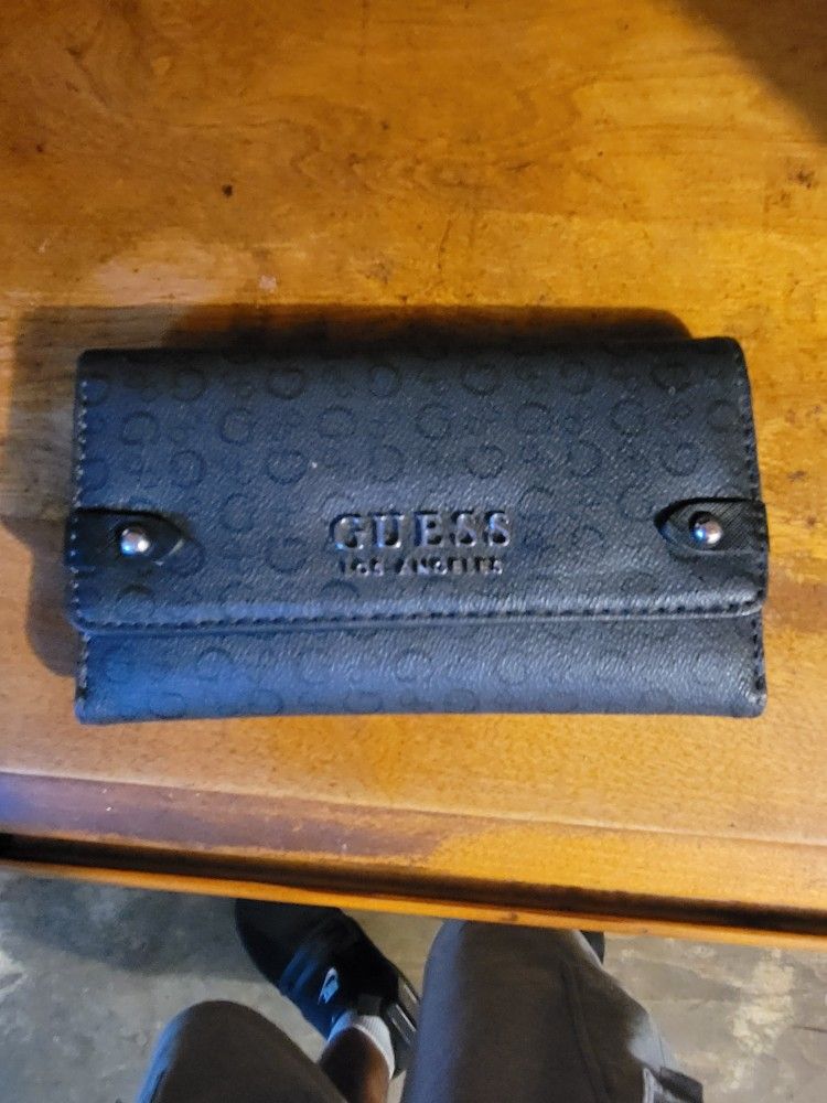 Guess Wallet