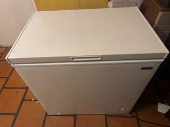 Vissani Freezer Chest
