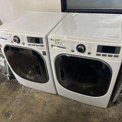 LG Washer And Gas Dryer Set