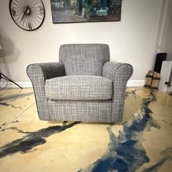 Beautiful swivel rocker chair from Ashley furniture