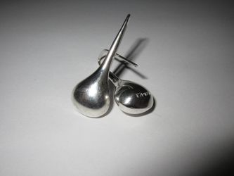 Fallen tear 925 sterling silver earrings