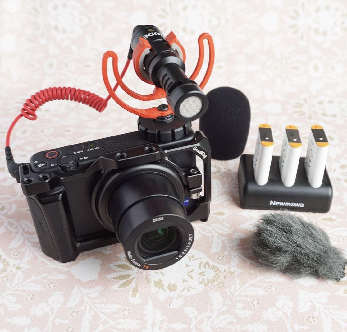 Sony ZV-1 Digital Camera Vlogging Kit