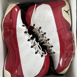 Jordan Retro 9 Gym Red