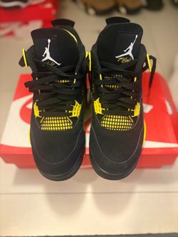 Jordan 4 Thunder