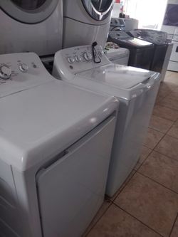 G.E. WASHER AND DRYER EVERYTHING GOOD