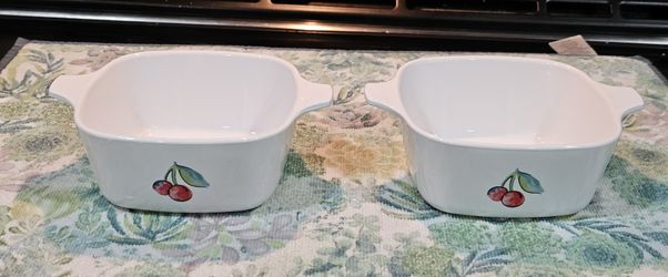 Vintage Corning Ware Fruit Basket