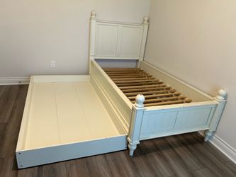 Solid Wood Twin Bed with Pull-Out Trundle Bed on Wheels – Convertible to Two Separate Twin Beds