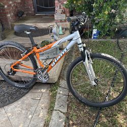 26” giant Yukon mountain bike in great shape