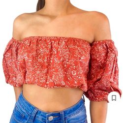 NWOT! Forever 21 Cold Shoulder Crop Top 