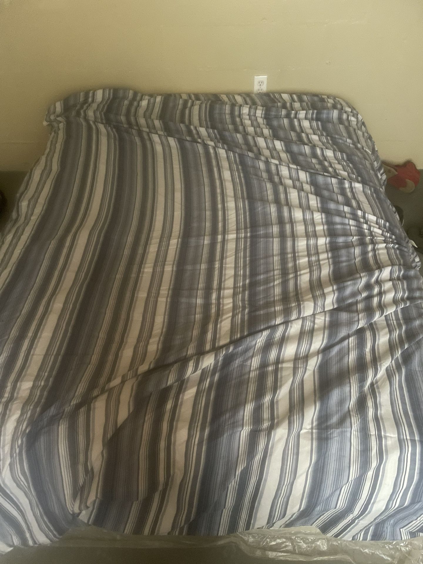 Queen Size Mattress & Boxspring