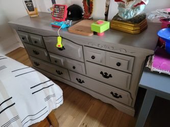 Dresser