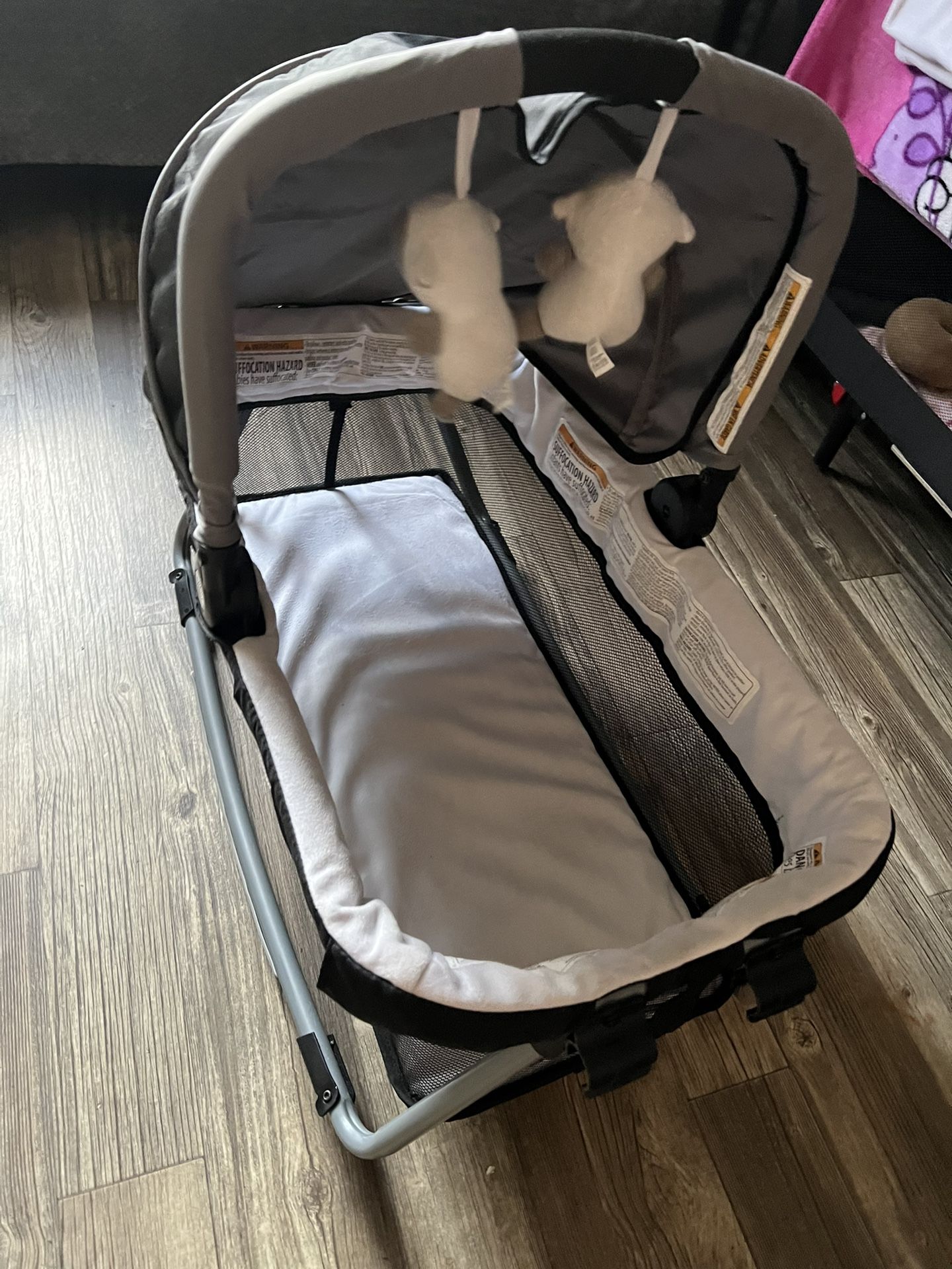Pack N Play Portable Bassinet