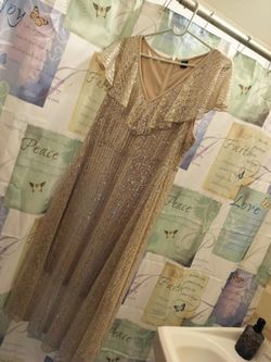 Gold dress extra large gold shoes size 8