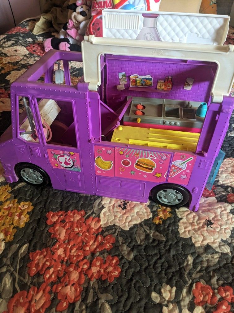 Barbie Dream Bus And Barbie Camper