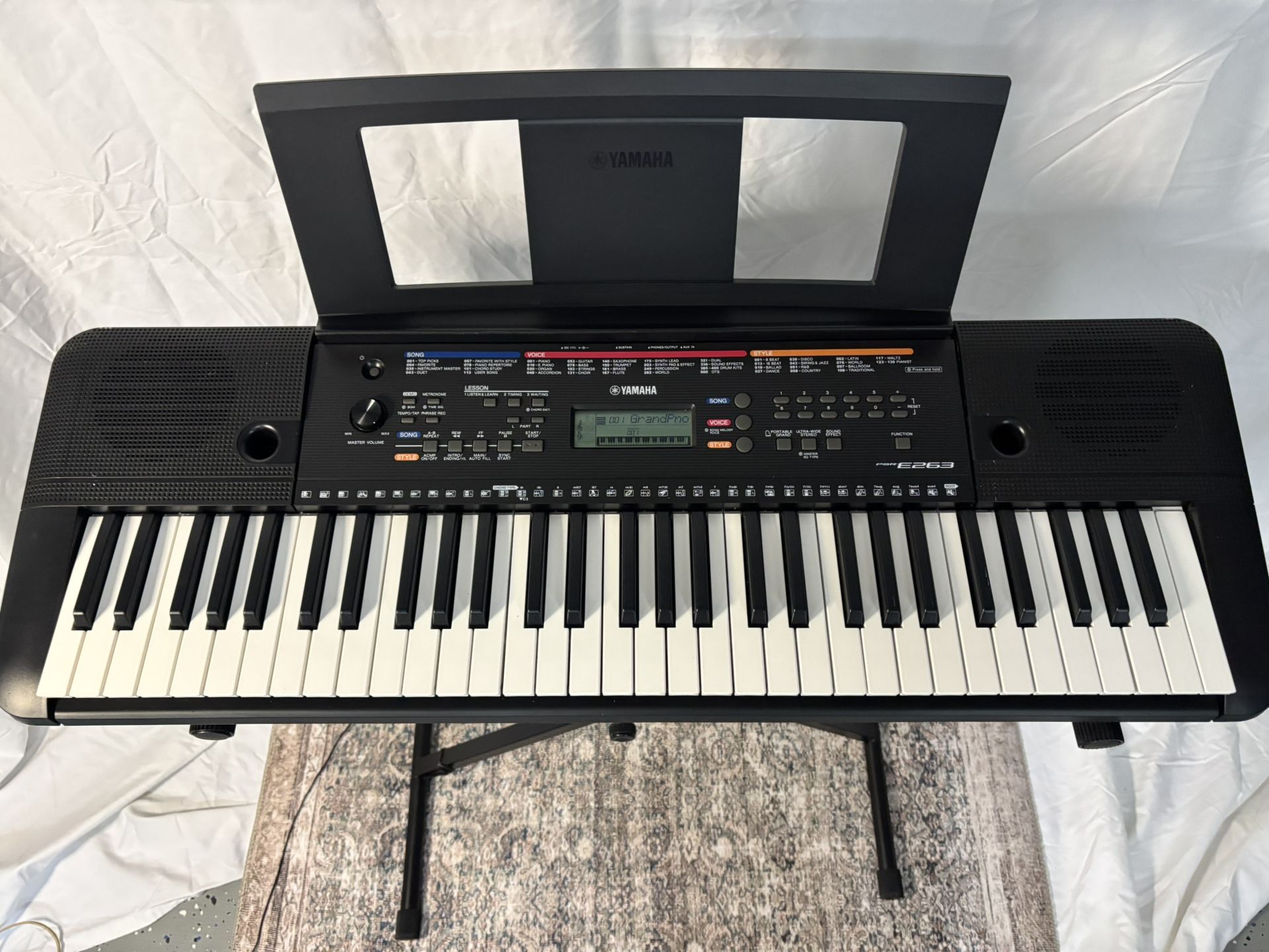 Yamaha Electronic Keyboard With Stand