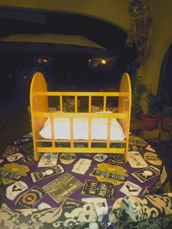 Vintage Whitney Bros. Wooden Baby Doll Drop-side Crib with partial Chenille bedding
