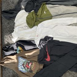 Men’s Clothing Size Small-large