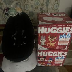4moms mamaRoo + diapers