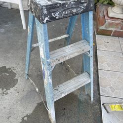 Good condition, 3 feet and more sizes available fiberglass ladders